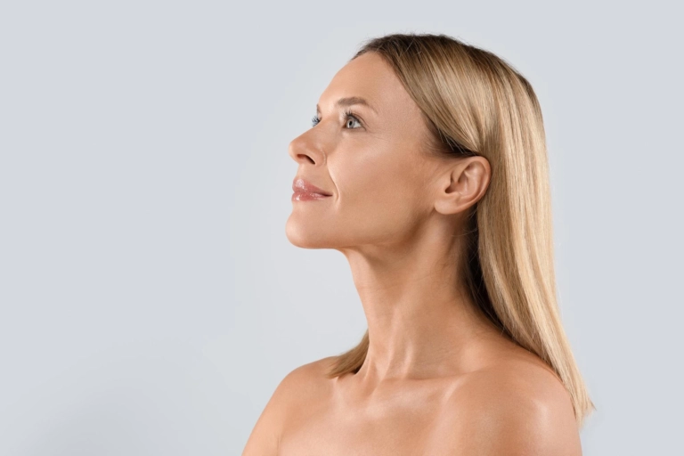 Atténuer le pli d’amertume sans chirurgie (jawline)